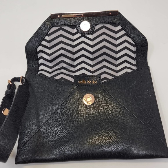 Stella and Dot Black Faux Leather Avalon Envelope Clutch Wristlet Gold Accents - Picture 4 of 5
